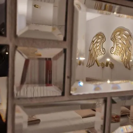 Gold Luxury Romantic Private Jacuzzi & Sauna * Kolobrzeg