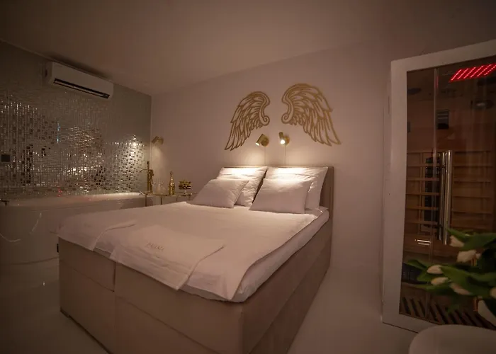 Gold Luxury Romantic Private Jacuzzi & Sauna Kolberg