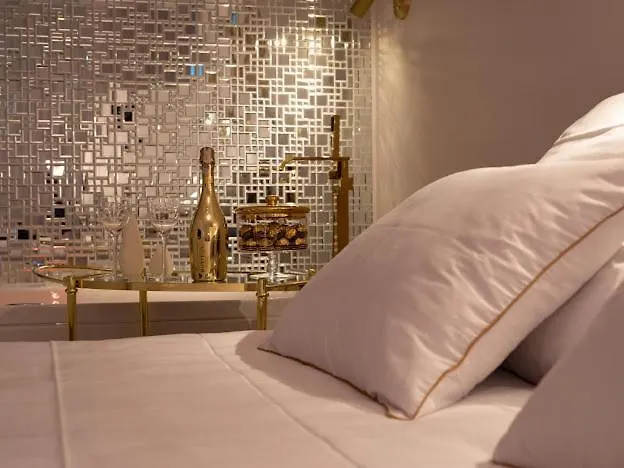 Apartment Gold Luxury Romantic Private Jacuzzi & Sauna *